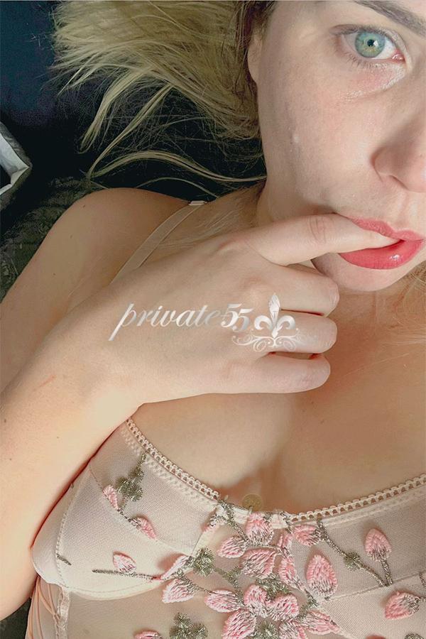 Laura Eisenberg - Garota de Programa em Florianópolis