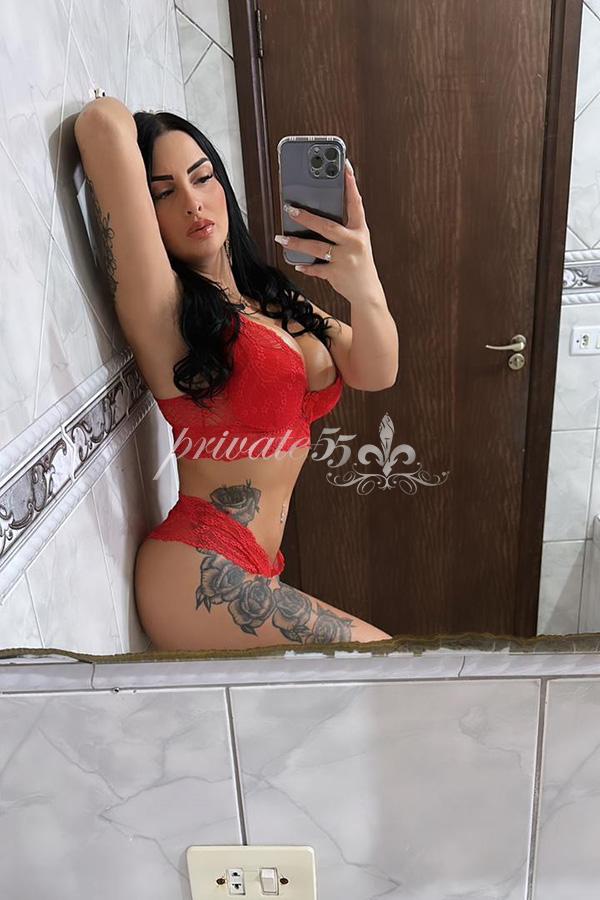 Foto 8 de Livia Gouveia