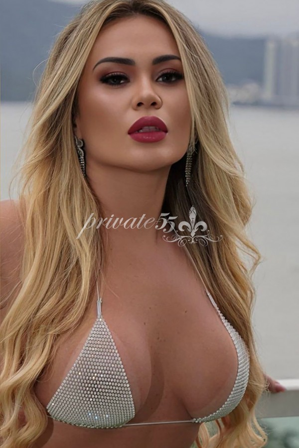 Cacau Gucci - Garota de Programa em Florianópolis