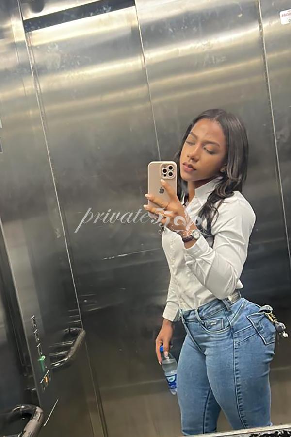 Mirella Miller - Acompanhante de Luxo em Florianópolis