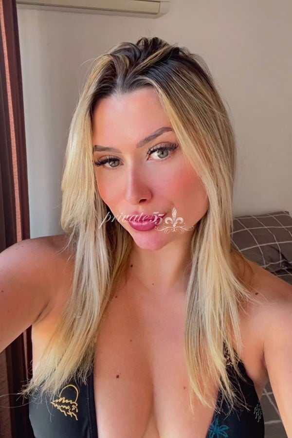 Ivy  Almeida - Acompanhante de Luxo em Florianópolis