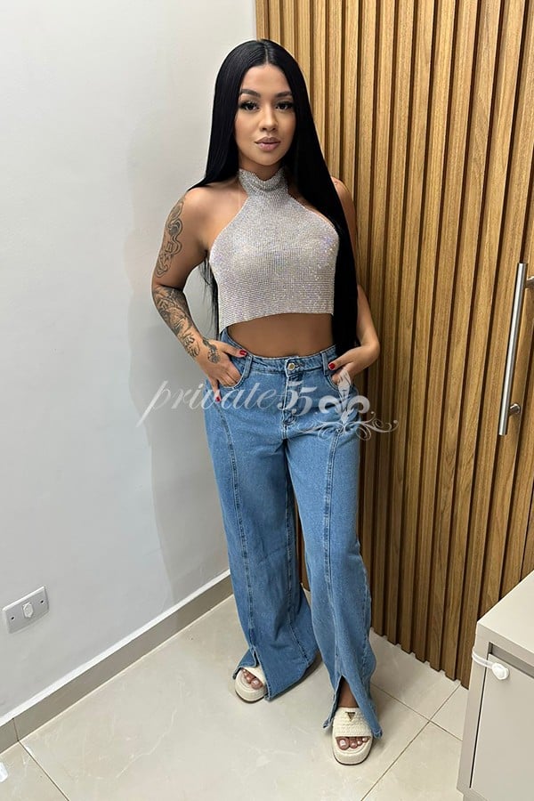 Foto 2 de Carolina Maia