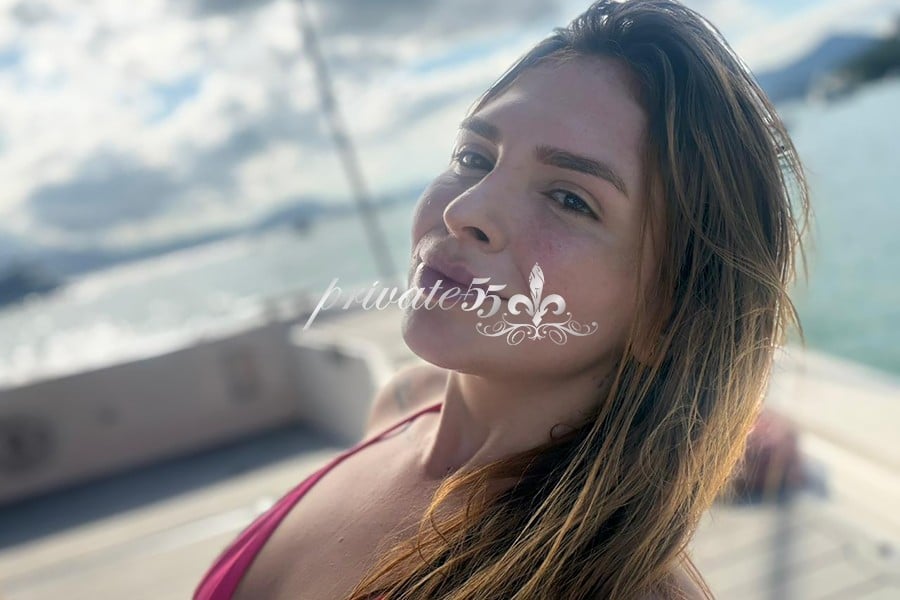 Lara Ruiva - Acompanhante de Luxo em Florianópolis