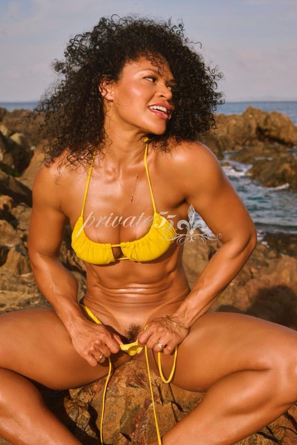 Kakau Lee - Acompanhante de Luxo em Curitiba