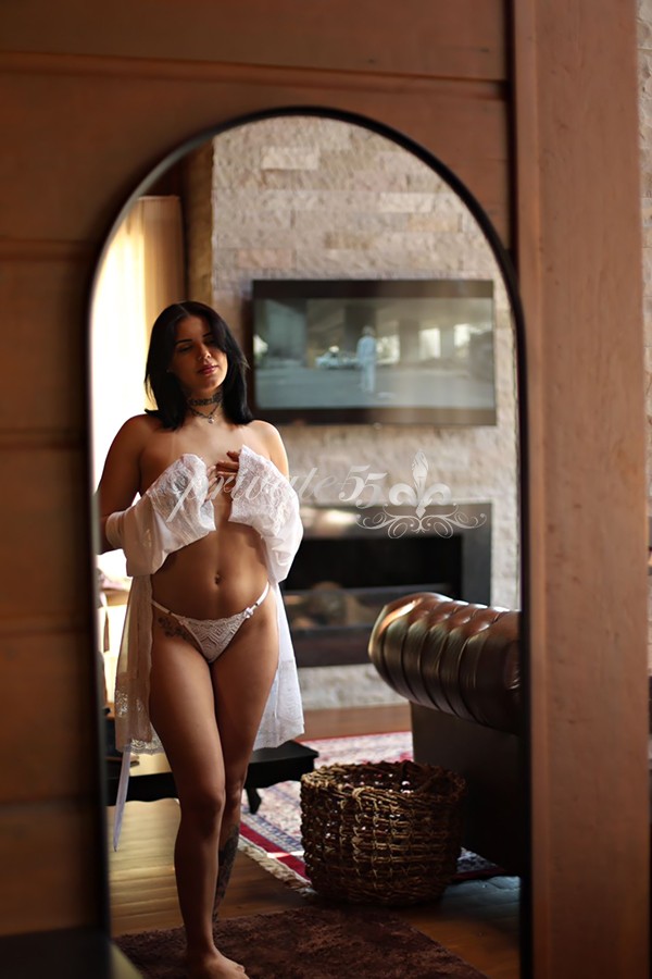 Safira Dias - Acompanhante Verificada em Balneário Camboriú