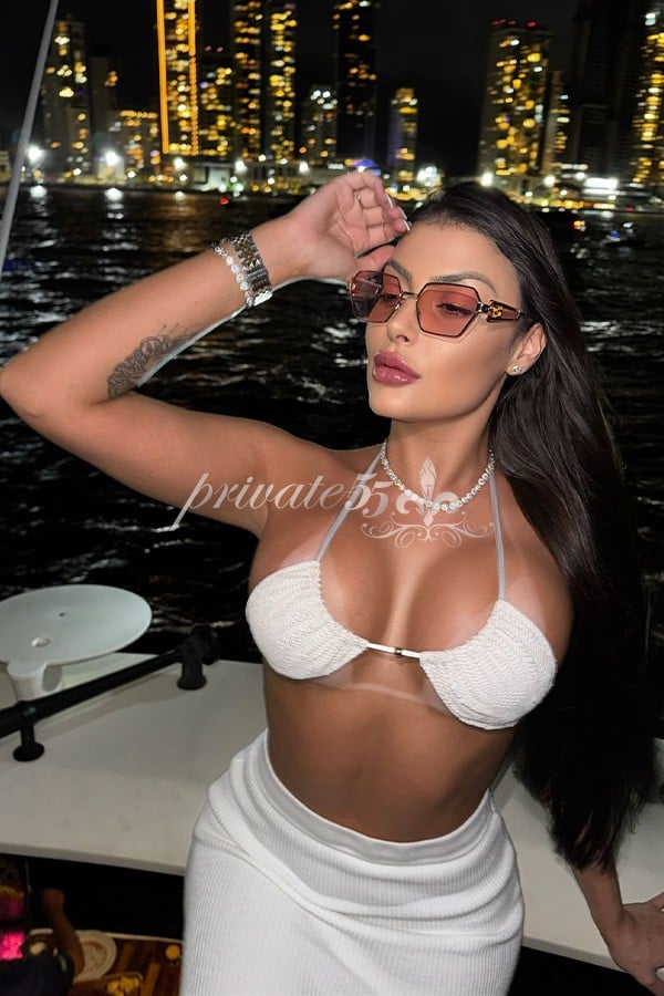 Foto 10 de Mia  Rosa