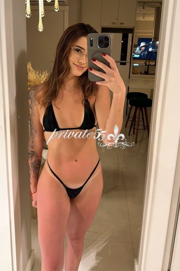 Ana Carolina - Acompanhante de Luxo em Balneário Camboriú