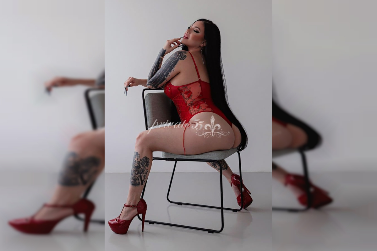 Monick  Babiak - Garota de Programa em Balneário Camboriú