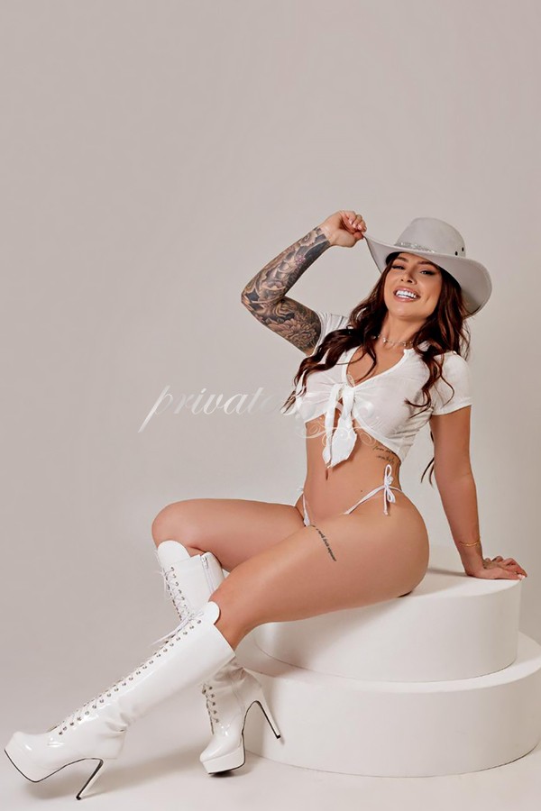 Luna Zahra - Acompanhante em Curitiba