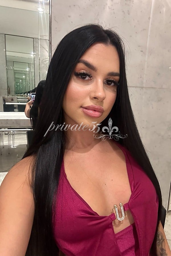 Foto 1 de Mayara  Bohr