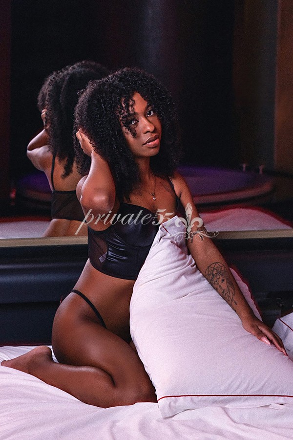 Amanda Nunes - Garota de Programa em Porto Alegre