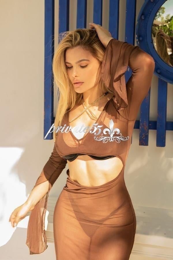 Camille Laurent - Acompanhante de Luxo em Balneário Camboriú