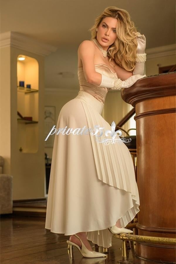 Camille Laurent - Acompanhante de Luxo em Florianópolis
