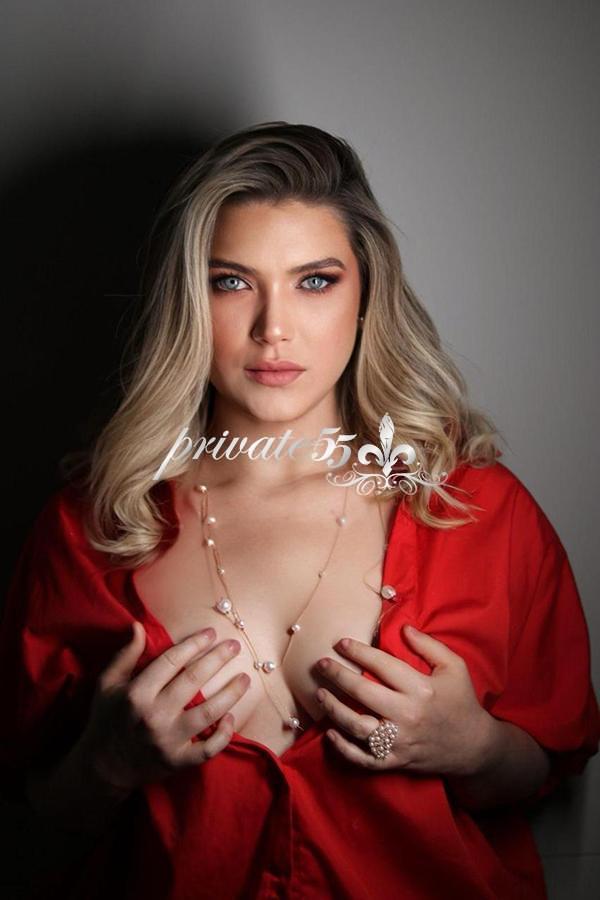 Laura Eisenberg - Garota de Programa em Vitória