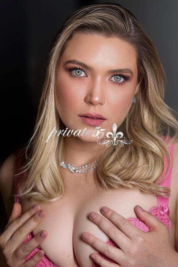 Laura Eisenberg - Garota de Programa em Vitória