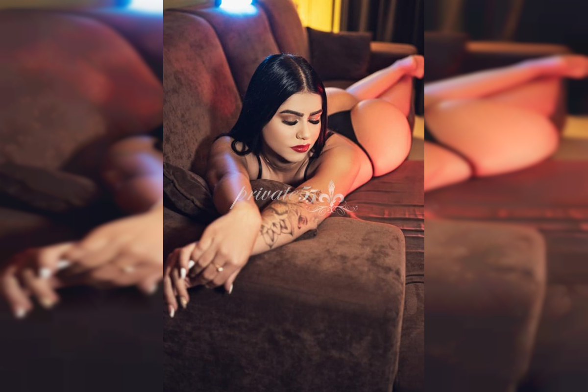 Helena Santos - Acompanhante Verificada em Curitiba