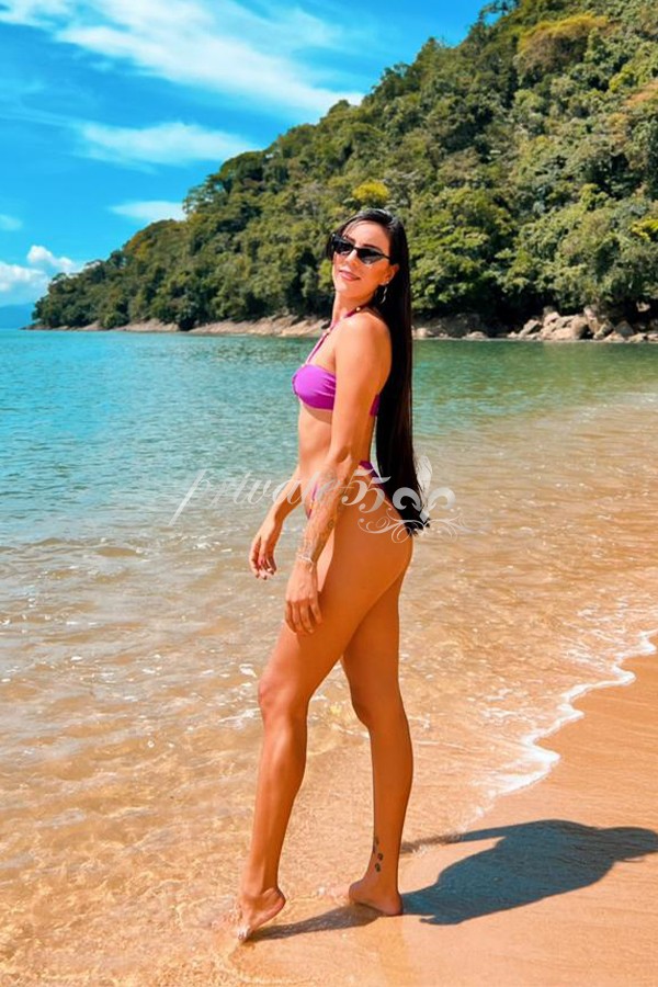 Íris Ferrari - Garota de Programa em Balneário Camboriú