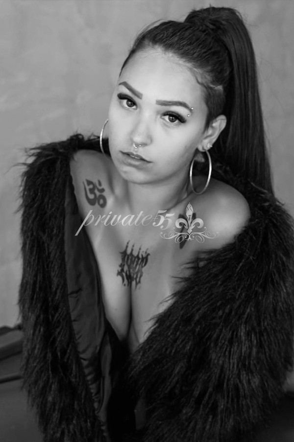 Louisy Tântrica - Garota de Programa em São Paulo