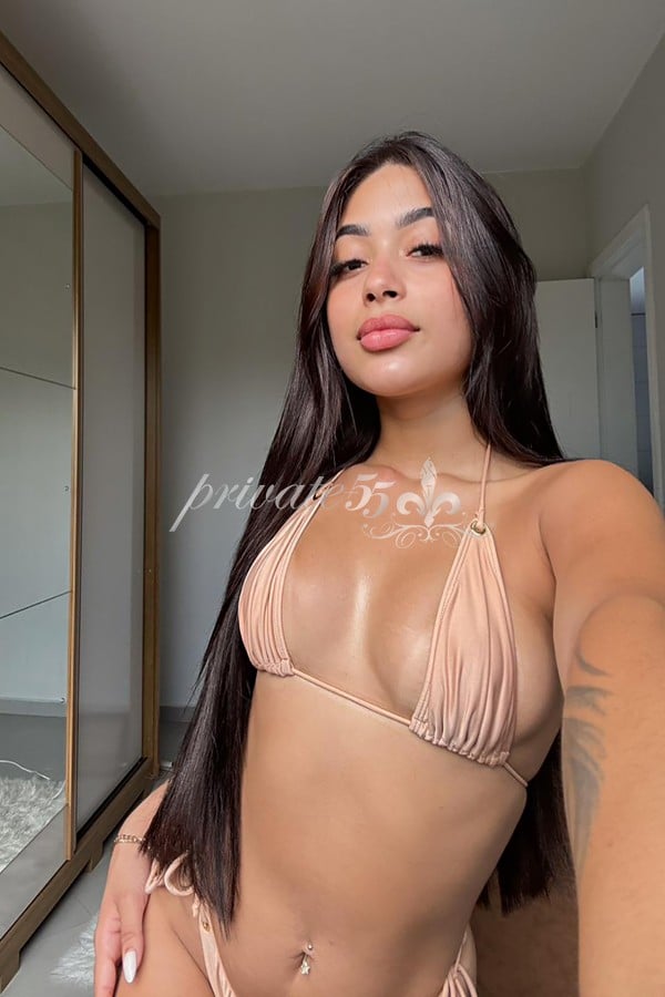 Bella Sen - Garota de Programa em Curitiba