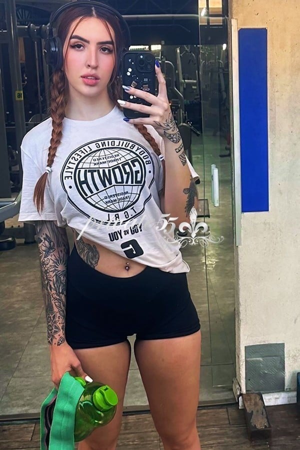 Loirinha Tímida - Acompanhante em Balneário Camboriú