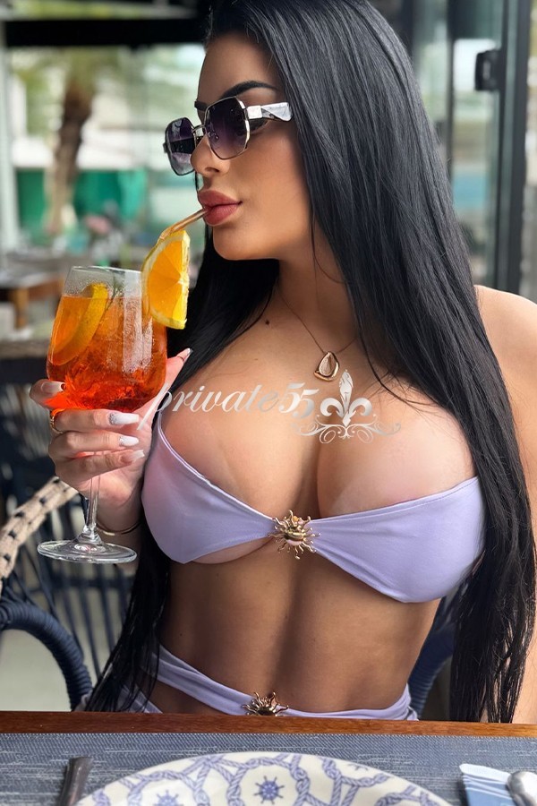 Foto 16 de Júlia Hoffman