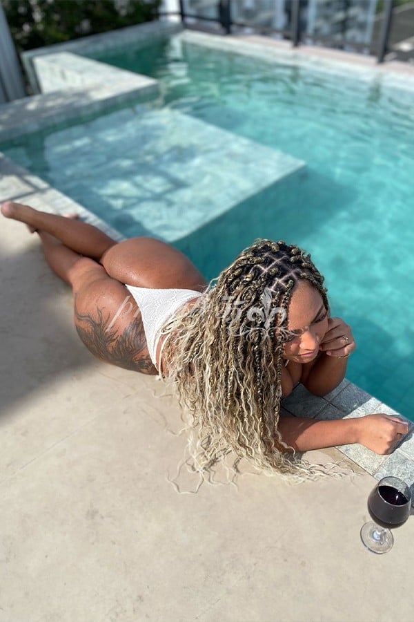 Lorenna Mello - Acompanhante de Luxo em Florianópolis