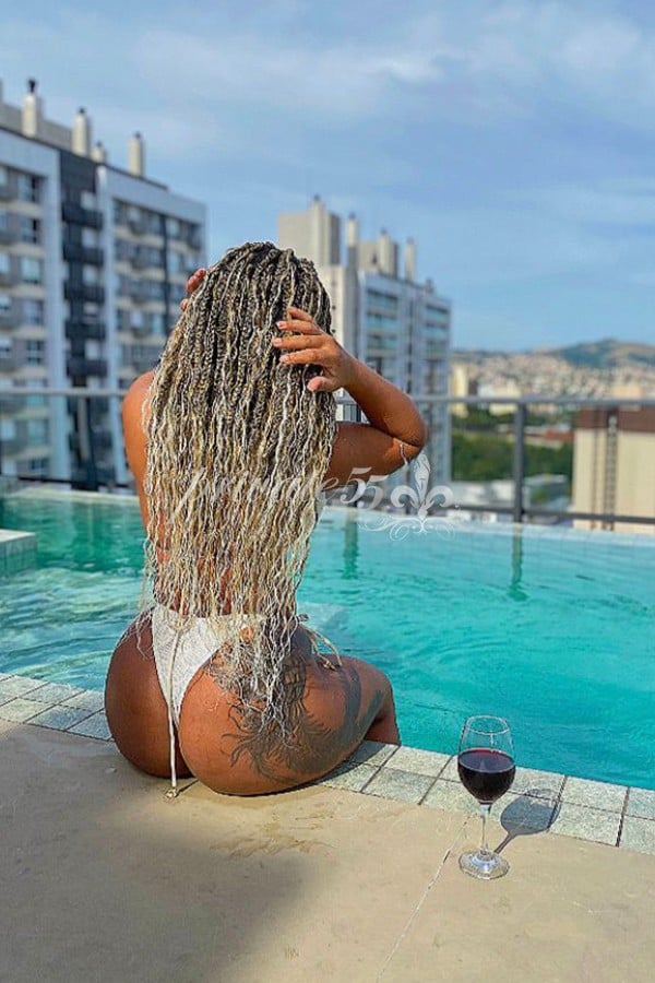 Lorenna Mello - Acompanhante Verificada em Florianópolis