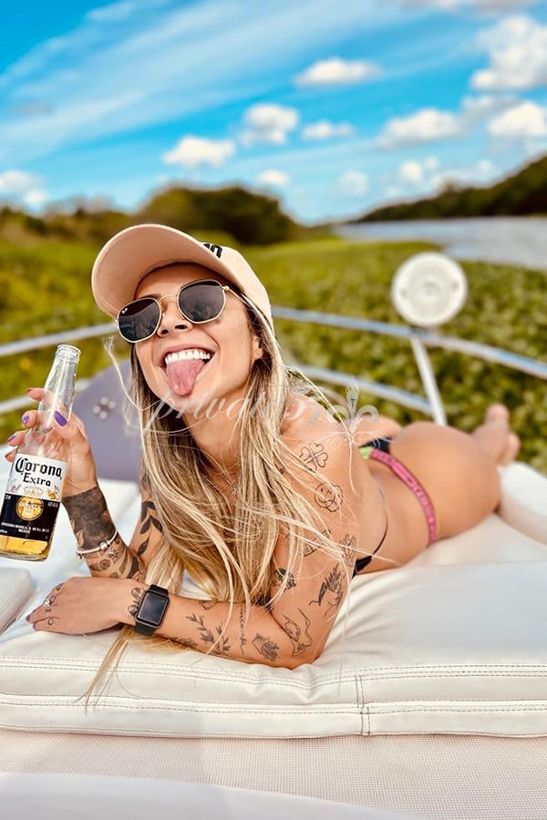 Júlia Menezes - Acompanhante em Porto Alegre