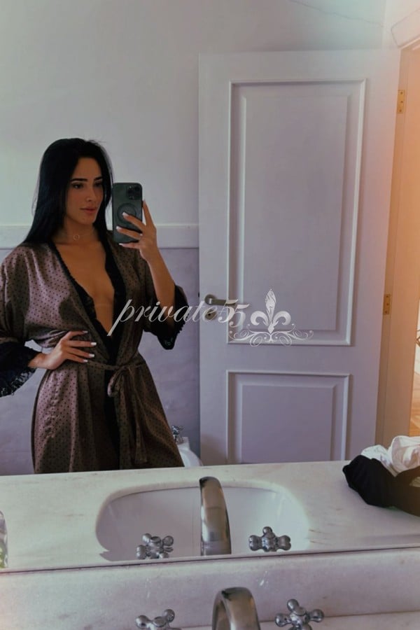 Foto 2 de Isis Pavanelli