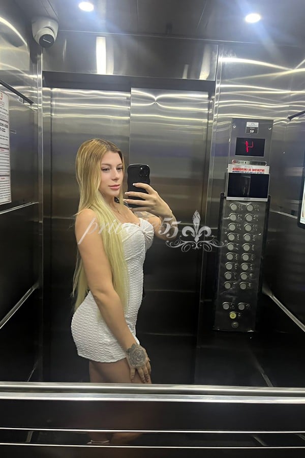 Foto 1 de Laura Beatriz