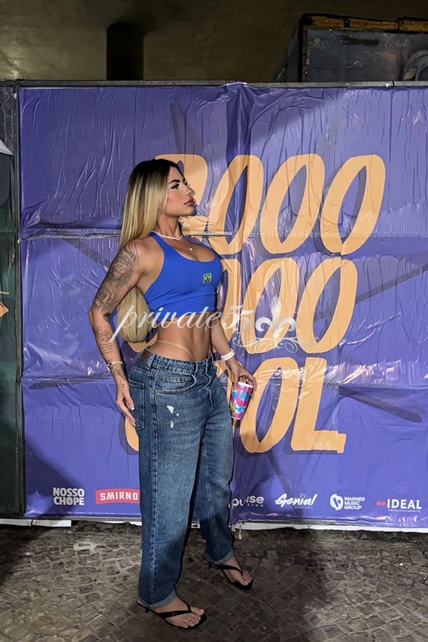 Larissa  Manoela - Acompanhante de Luxo em São Paulo