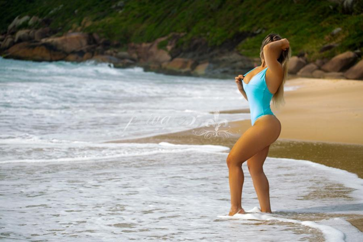 Bia Ferraz - Acompanhante Verificada em Balneário Camboriú