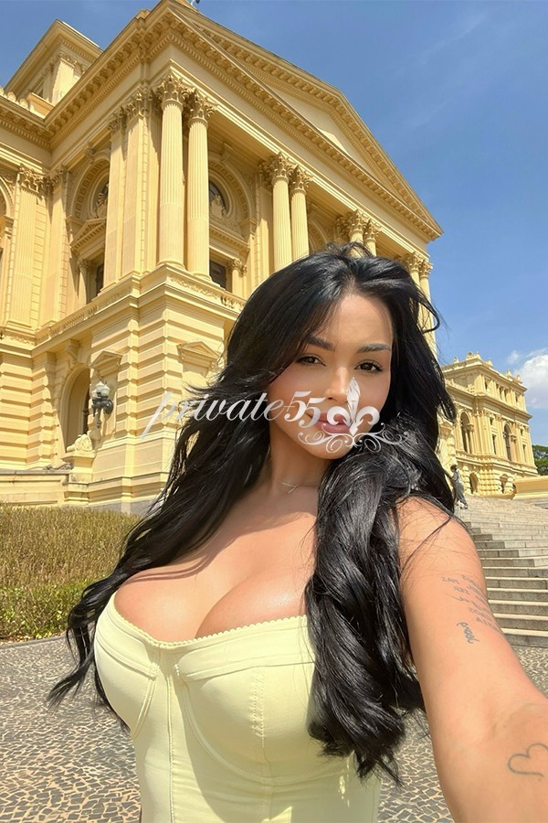 Liara Deltoro - Acompanhante em Balneário Camboriú