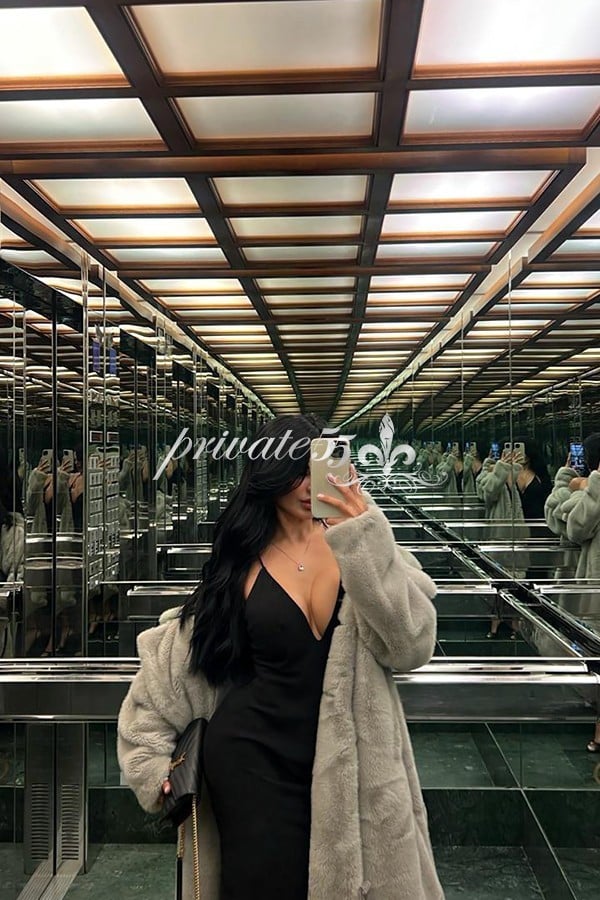 Liara Deltoro - Acompanhante em São Paulo