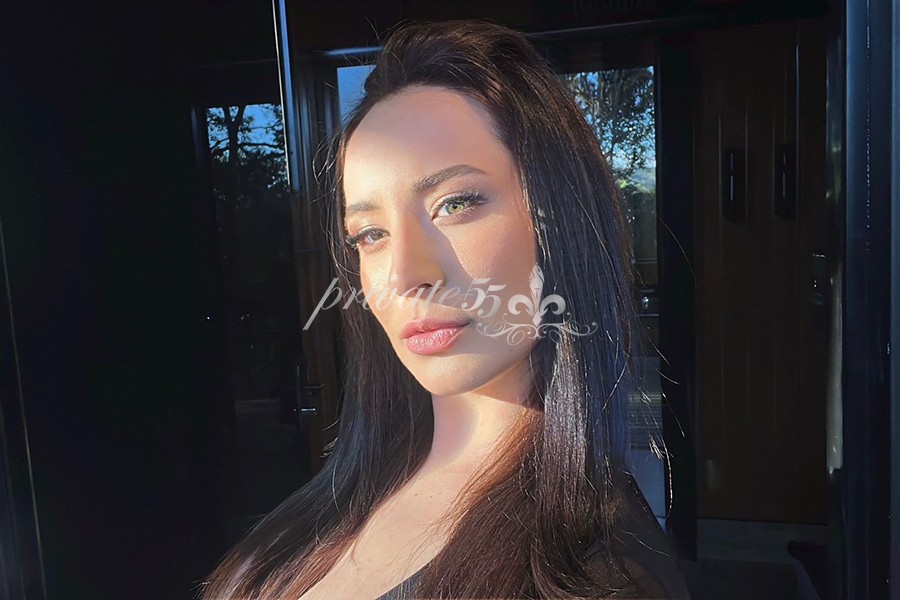 Amelie Laurent - Acompanhante de Luxo em Balneário Camboriú