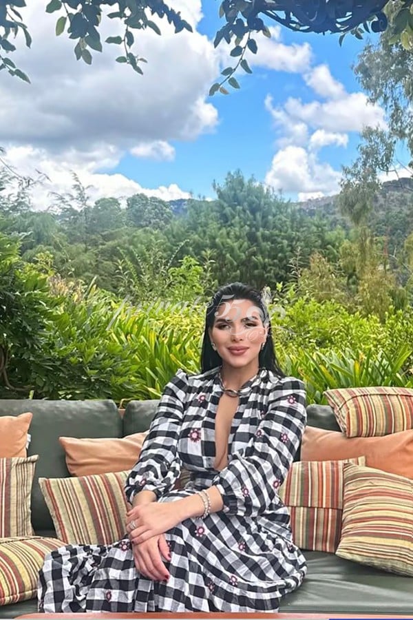 Foto 13 de Felina Dominá