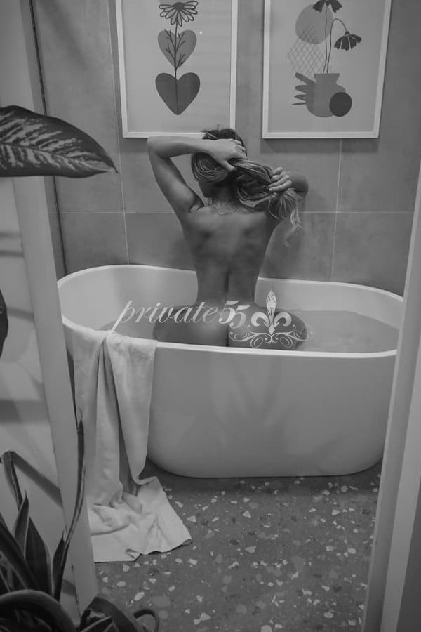 Nicole Zahid - Garota de Programa em Balneário Camboriú