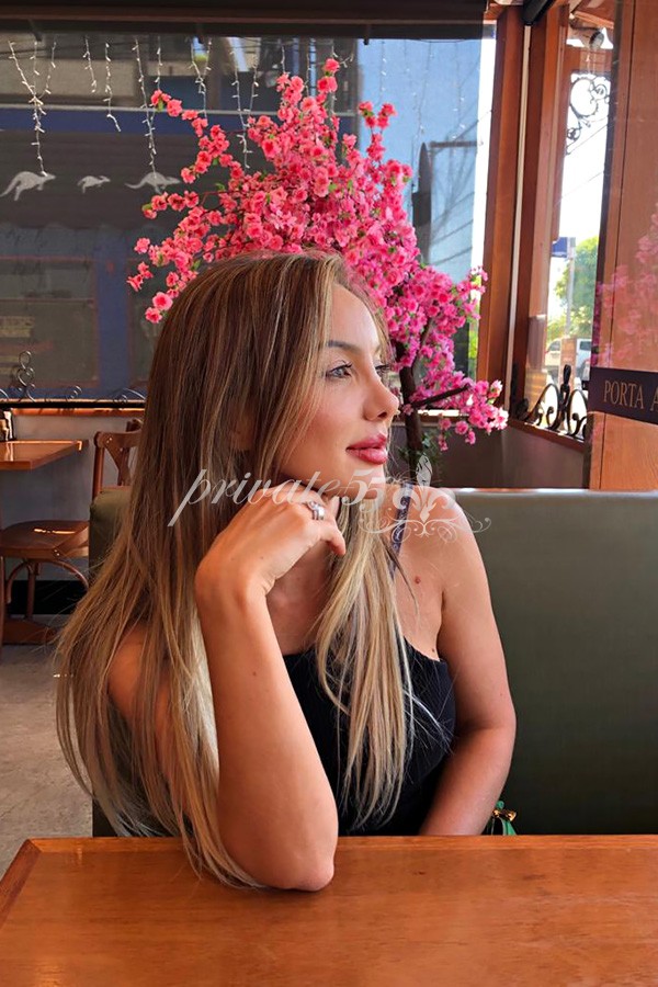 Nicolly Bennet - Garota de Programa em Florianópolis