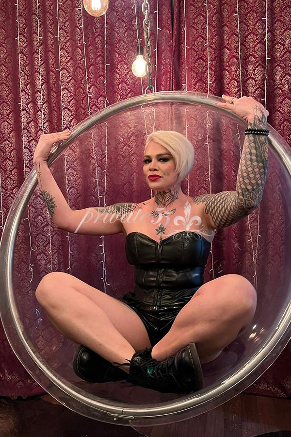 Ella Ferrari Dominatrix - Garota de Programa em São Paulo