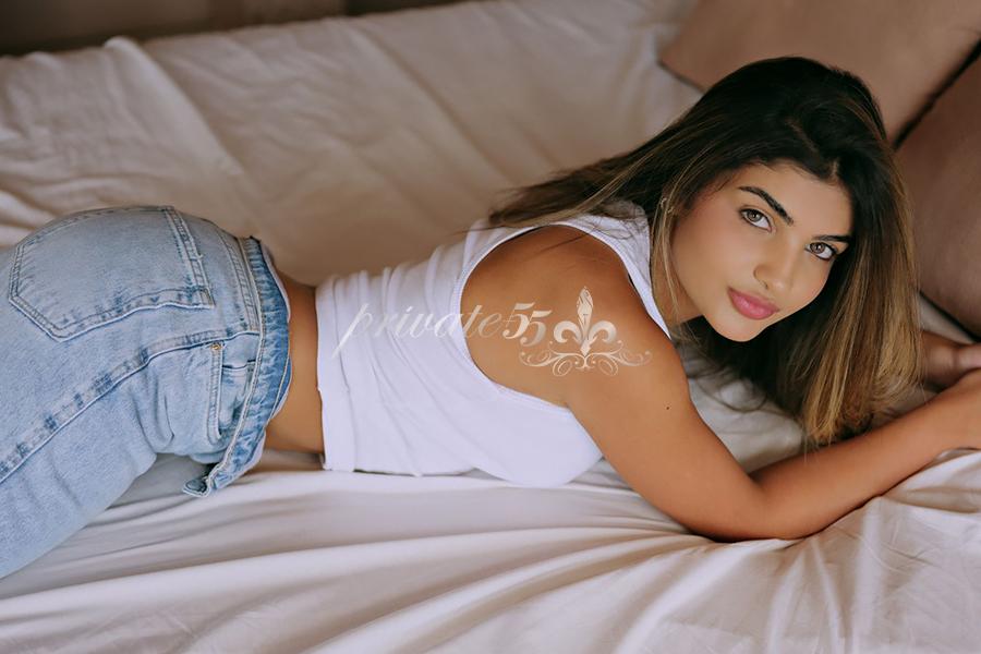 Foto 1 de Babi Araújo