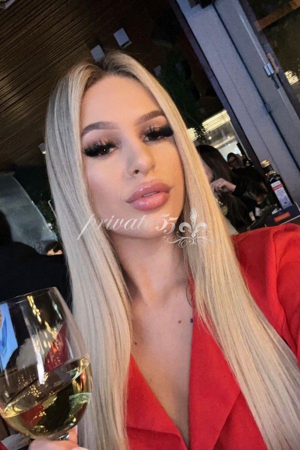 Camila Lovatelli - Acompanhante Verificada em Balneário Camboriú