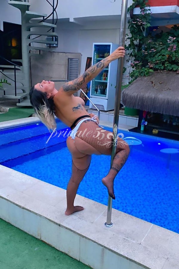 Santinha Officiall - Acompanhante de Luxo em Balneário Camboriú