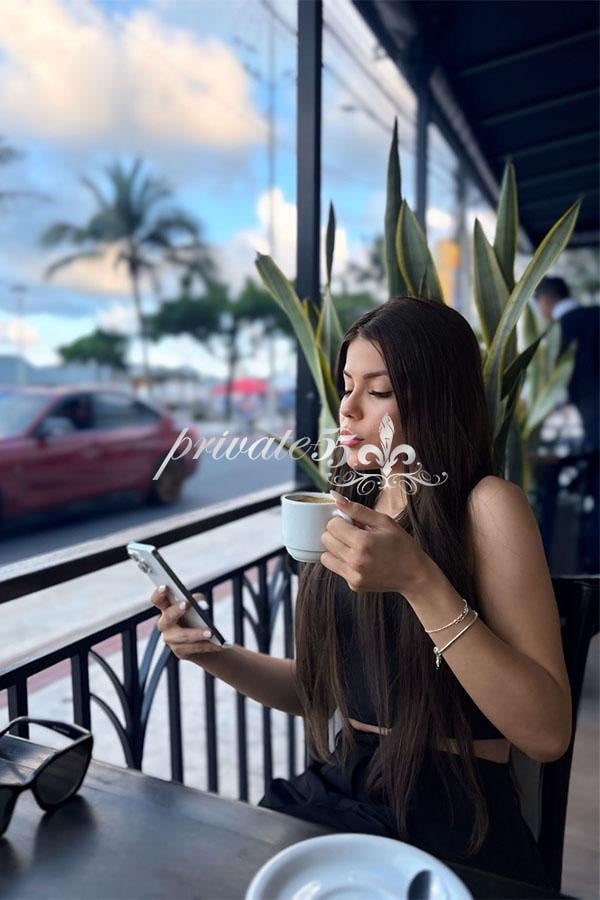 Laura Bittencourt - Garota de Programa em Florianópolis