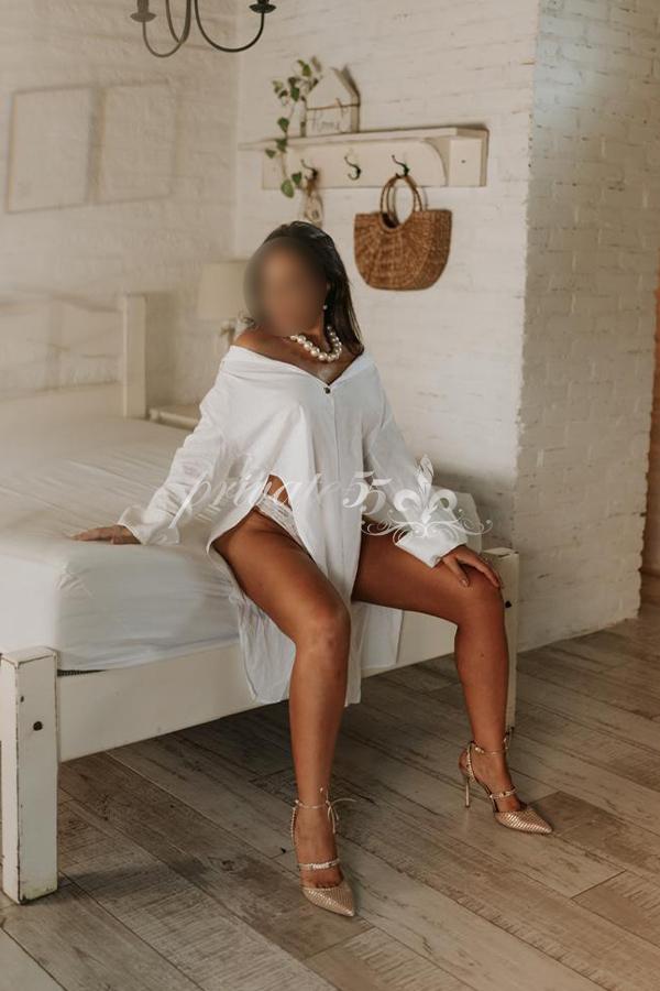 Ellen Ferrari - Acompanhante de Luxo em Balneário Camboriú