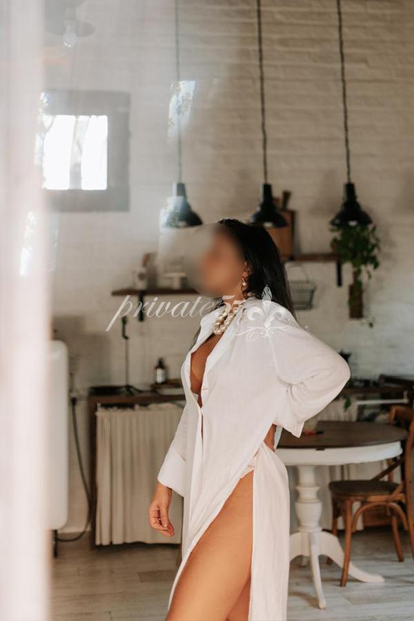 Ellen Ferrari - Acompanhante de Luxo em Balneário Camboriú