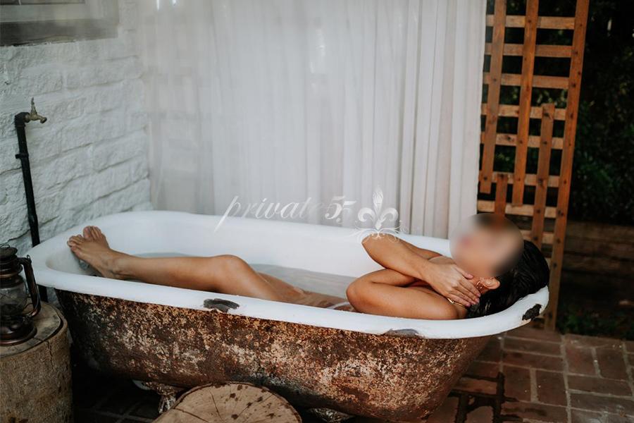 Ellen Ferrari - Garota de Programa em Balneário Camboriú