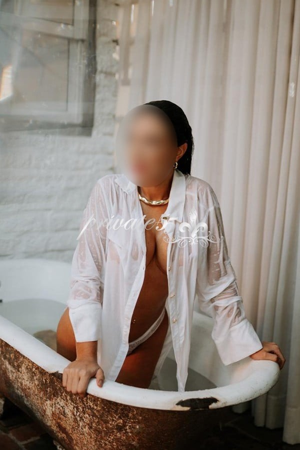 Ellen Ferrari - Acompanhante em Balneário Camboriú