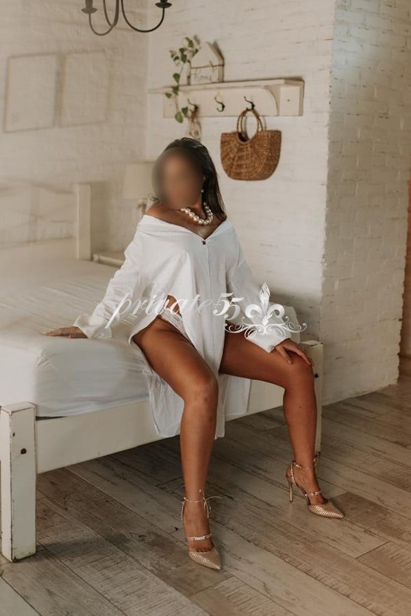 Ellen Ferrari - Acompanhante de Luxo em Balneário Camboriú