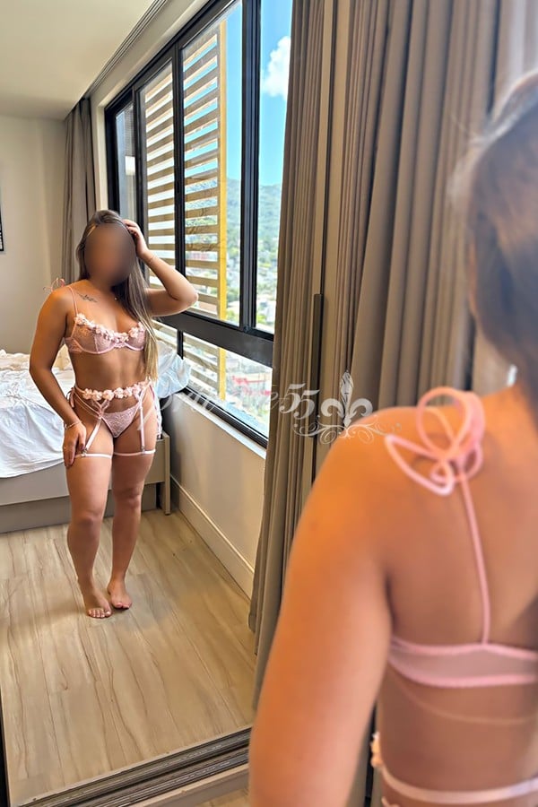 Ísis  Ferrari - Acompanhante Verificada em Balneário Camboriú