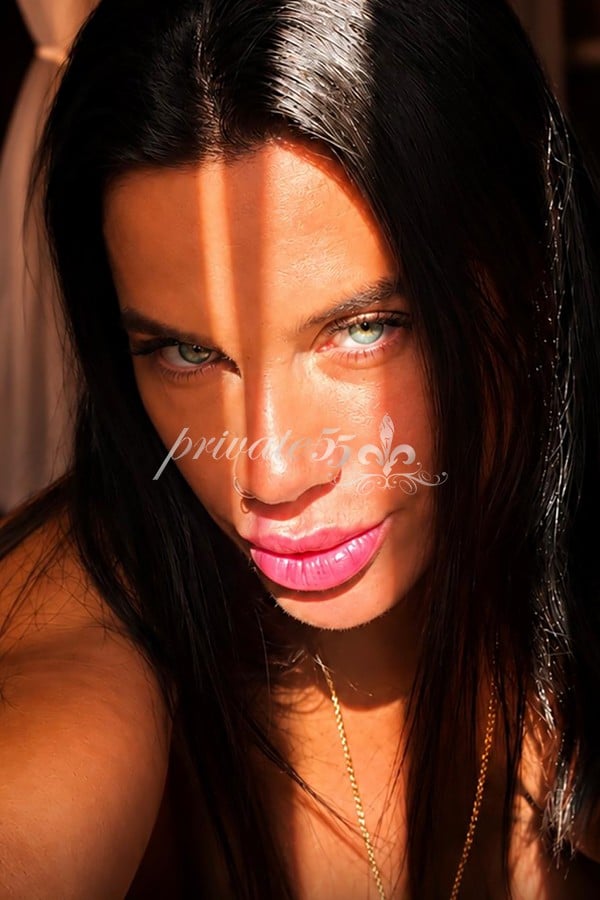 Lia Freya - Acompanhante de Luxo em Porto Alegre